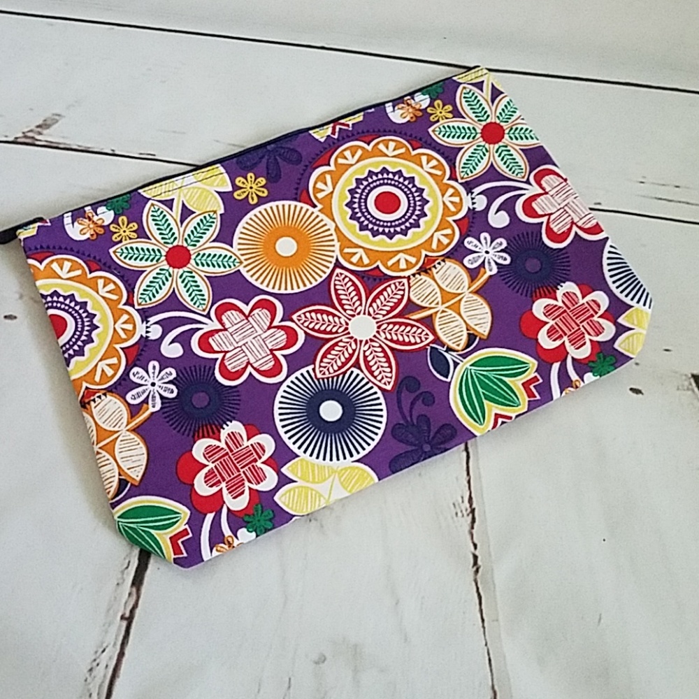 Zipper pouch